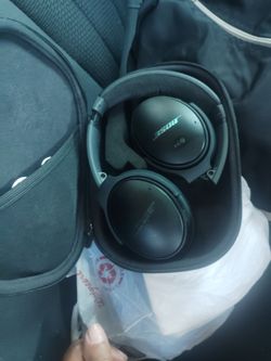 BOSE HEADPHONES