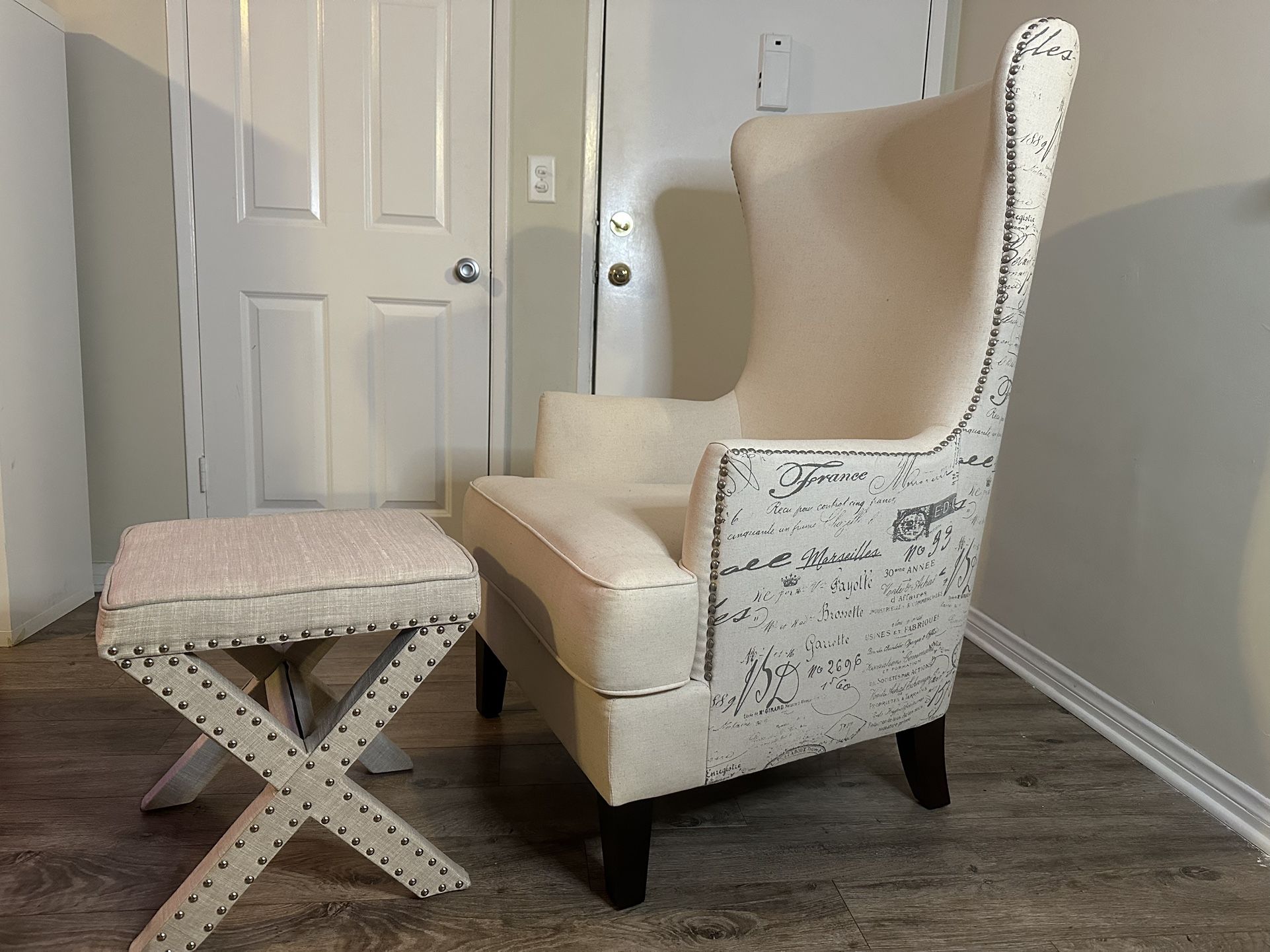 Coaster Fine Furniture Chair & Ottoman