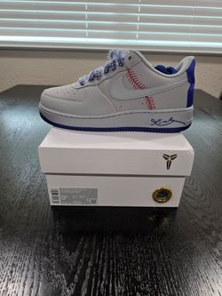 Kobe Size 9.5 $180