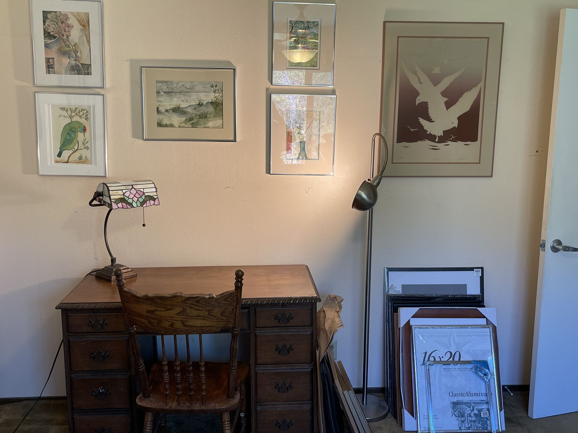 Beautiful Ladies Teachers Desk Antique