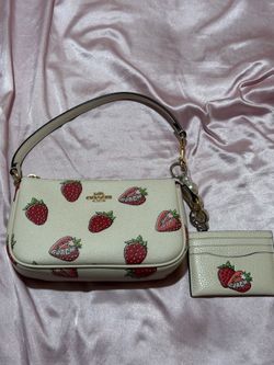 Nolita 19 Strawberry collection with wallet