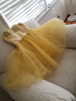 YELLOW PARTY DRESS ( 8 SMALL)