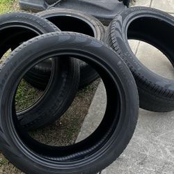 Pirelli Scorpion 285/45/22 Tires