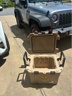 Pelican 35qt elite cooler