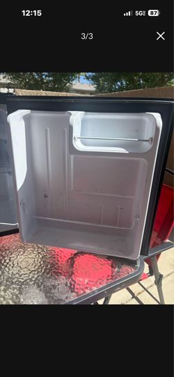 1.7 cu refrigerator