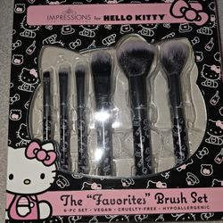 Hello Kitty Makeup Brushes Set