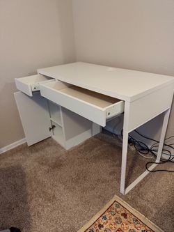 White wood IKEA desk