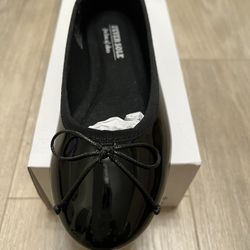BALLERINA Flats (New)—- Sz 7