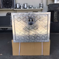 24” (W) X 17”(D) X18”(H) Aluminum Under bed toolbox