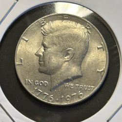 1976 Kennedy Bicentennial Half Dollar Nice Condition