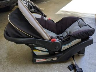 Graco Infant Car Seat Click n Connect