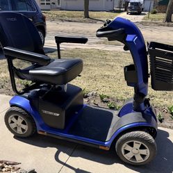 Used 2022 PRIDE VICTORY 10.2 4 WHEEL Mobilty Scooter 5.5 MPH 11 Mile Range