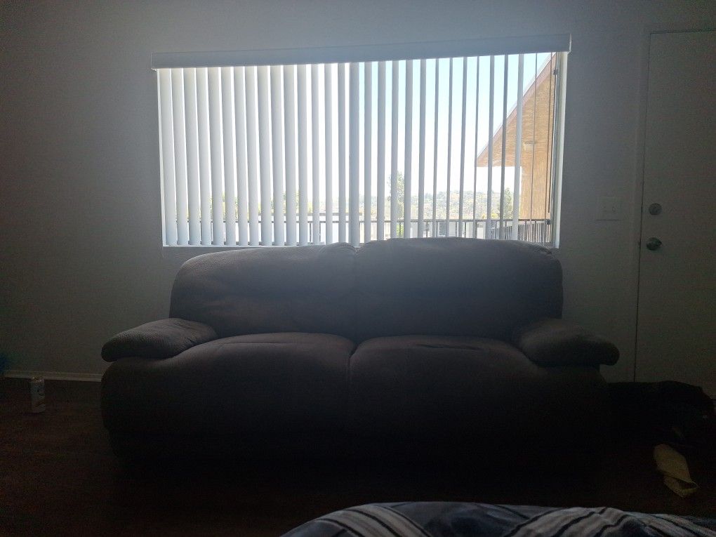 Free Couch That Reclining Come Pick Up Good Smoke Free