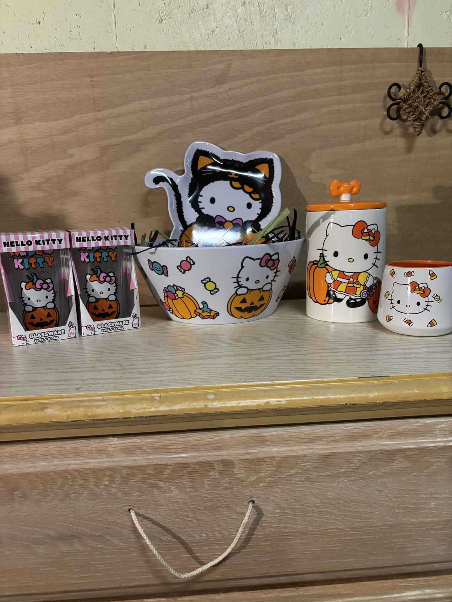 Hello Kitty Boo Basket