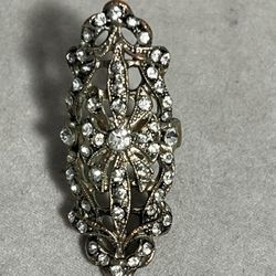 Beautiful Vintage Ring With Rhinestones 