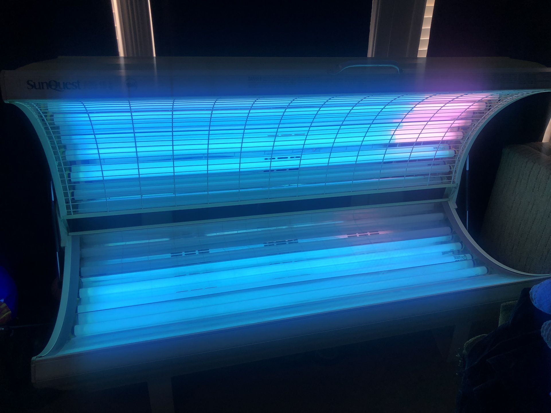 Tanning Bed SunQuest Pro 16s.