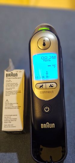 Thermometer   in ear reading digital