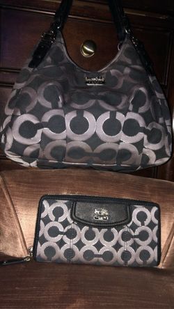 COACH PURSE $145.00 for purse and wallet porch pickup