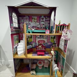 American Girl Doll House And Accessories 