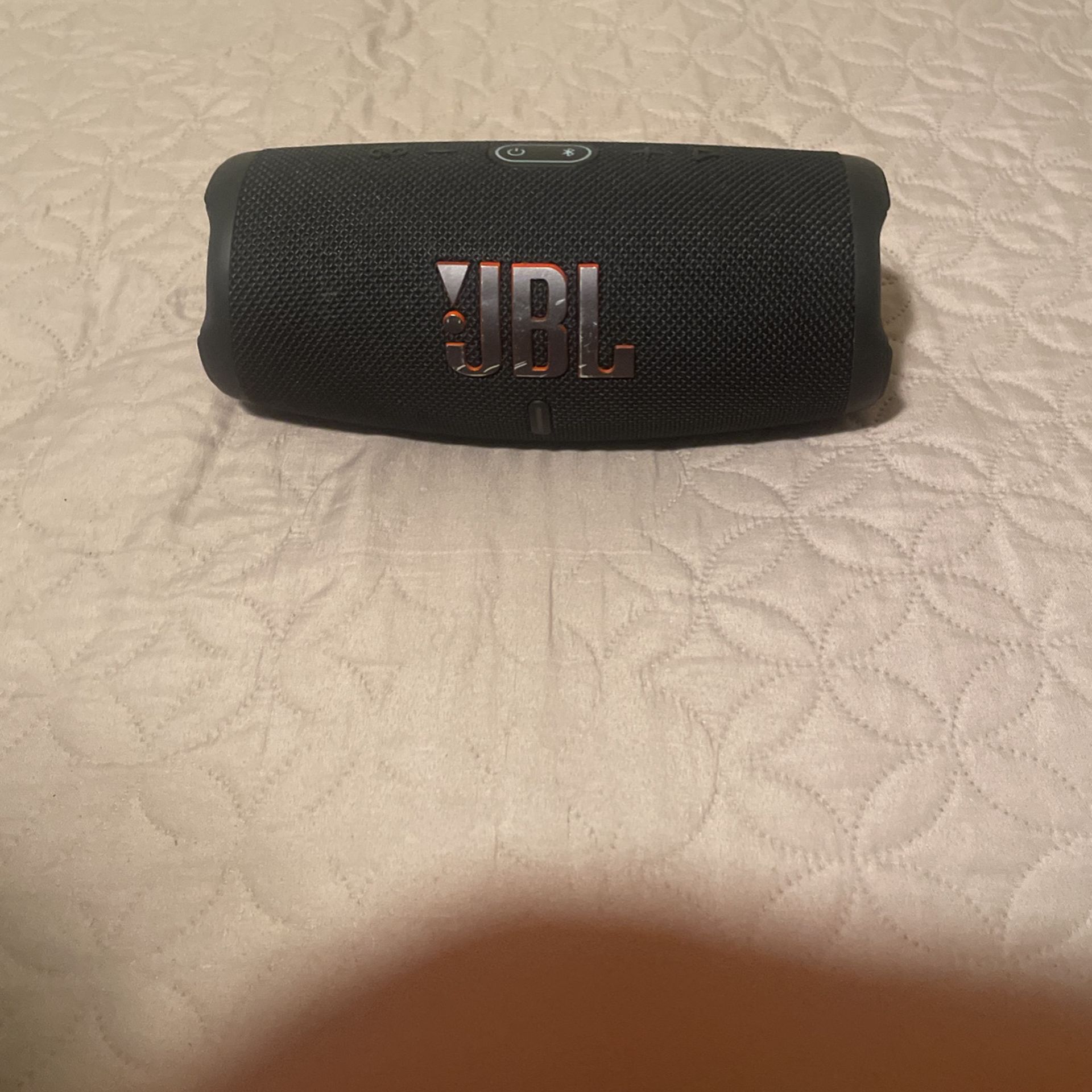 JBL Charge 5