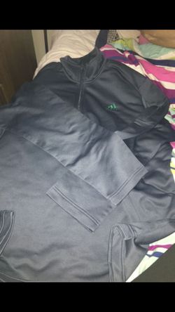 In great condition adidas sweater size XL