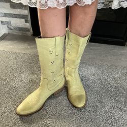 Women’s Western Boots ,size 8 