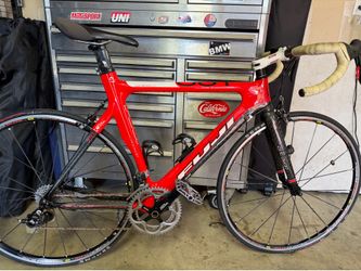 Fuji full Carbon Fiber road bike 56cm $500/bo