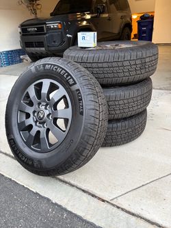 Toyota OEM lane cruiser Wheels with Michelin LTX Trail Tires – Set of 4