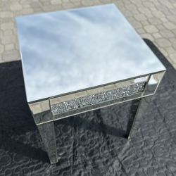 MIRRORED BLING ACCENT SIDE END TABLE MIRROR ACCENTS