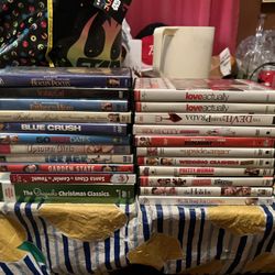 Lot Of Holiday Movies  DVDs Family DVDs And More 