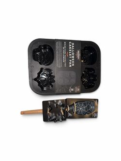 Crofton Halloween Bat Skull Cakelet Pan & Spider Spatula Set