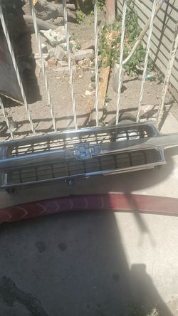 03 tahoe Chevy grill and bumper pad