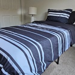 TWIN XL BED MATRESS AND FRAME