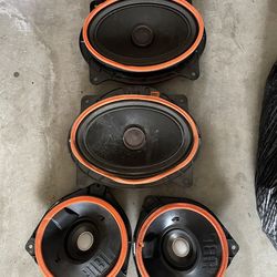 Toyota Tacoma 3 gen JBL speakers