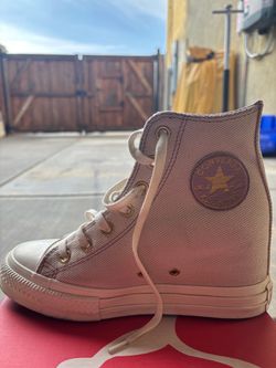 CONVERSE / purple shoes