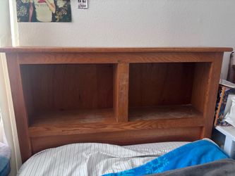 Bed (mattress not included)