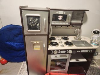 Kids play kitchen