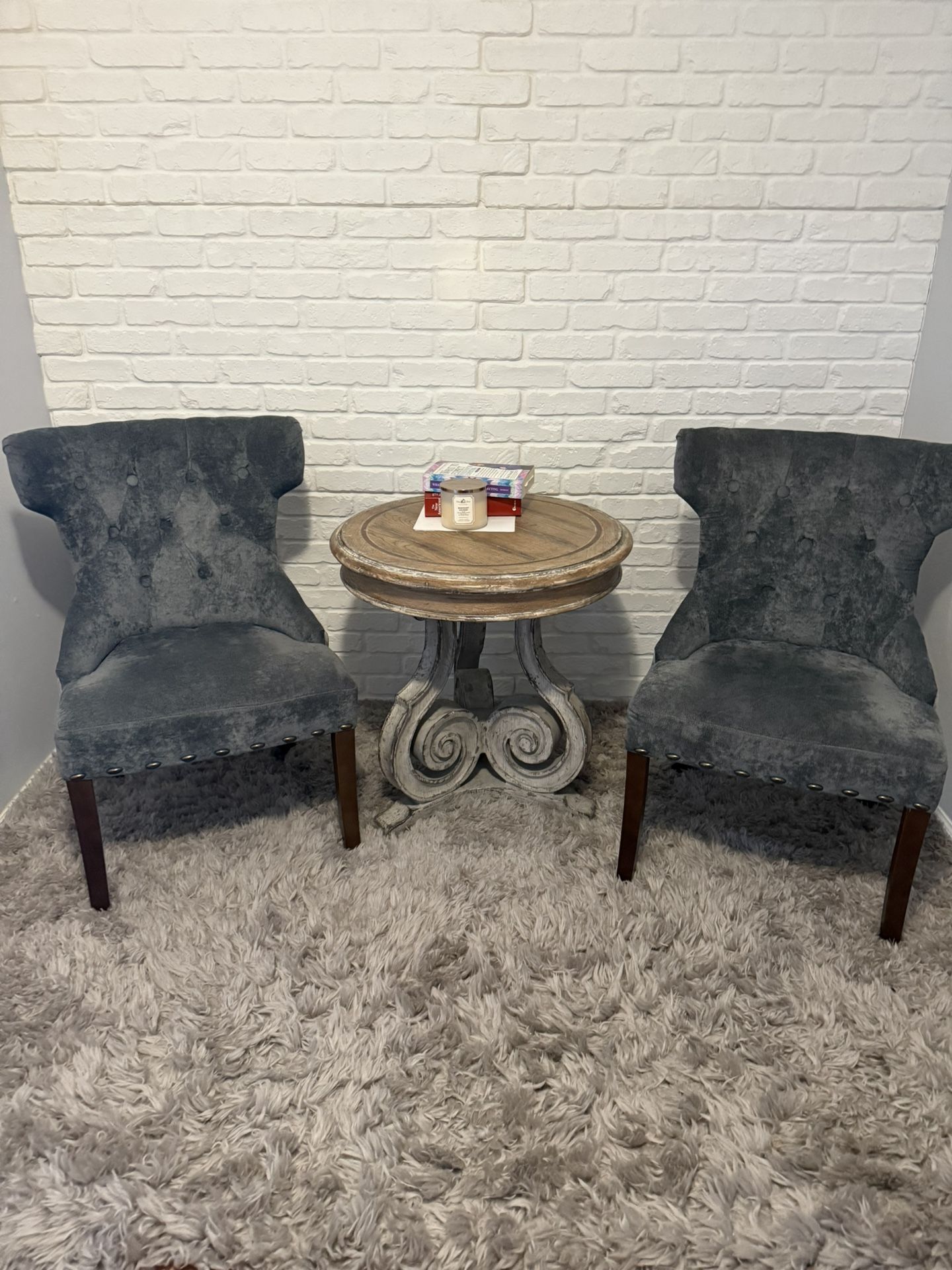 Accent Chairs