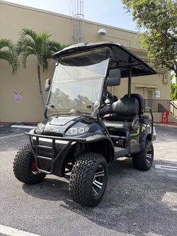 FOR SALE - 2021 ICON E40 Golf Cart – $4,500 🏌️‍♂️