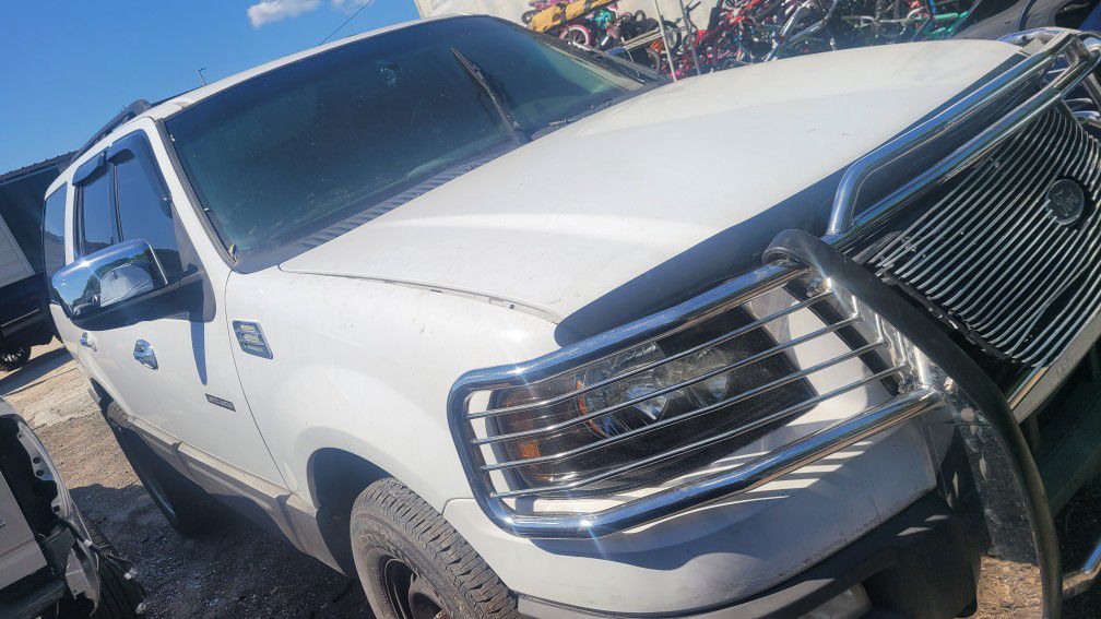 06 Ford Expedition  Part Out  Only 