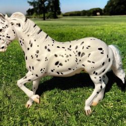 Breyer 1999 Appaloosa/Black Hank Ranch Horse Model 750, Mold 471, Retired, 10x8”