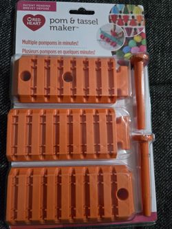 Pom & tassel maker