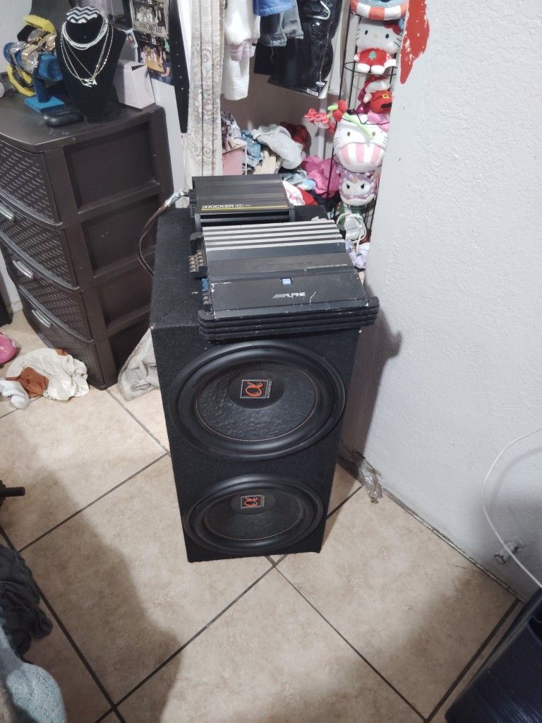 Kicker Amp And Alpine With 2 -12inch Subwoofer