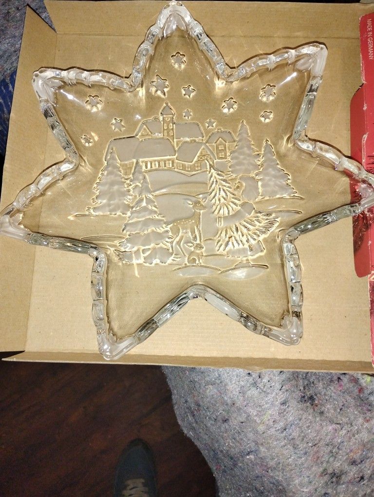 Mikasa Christmas Carol Star Server 
