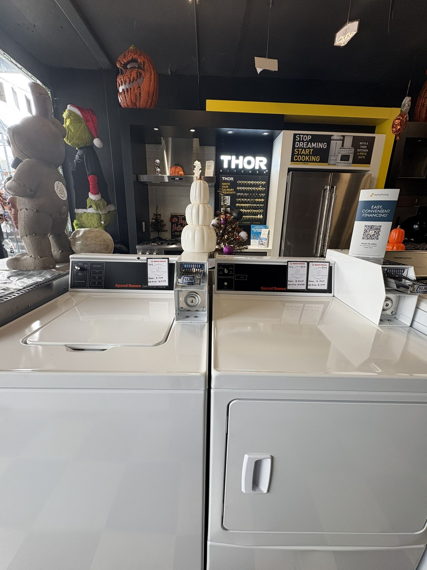 Speed Queen Coin Slide Washer And Gas Dryer Set