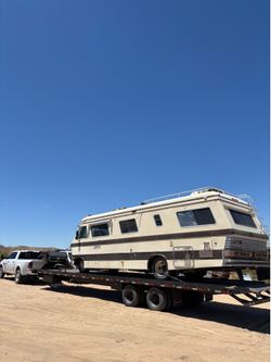 Equipment*tow/transport Containers