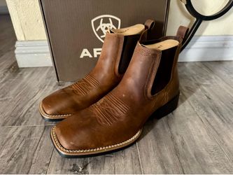 NEW ARIAT BOOKER Boot 10