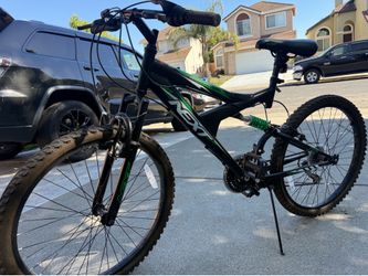 Vendo semi nueva está bike medida M  marca next