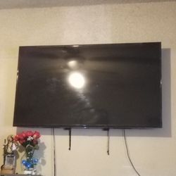 Fire TV Plasma Smart TV With Controller 