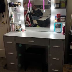 Light grey makeup vanity